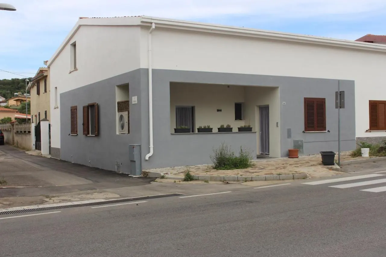 Elsa E Anna Apartments - Comodi E Rilassanti Appartamenti Posada  Italia